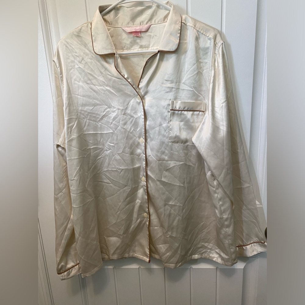 Victoria’s Secret Angels button up sleep shirt. Size Large. Champagne colored